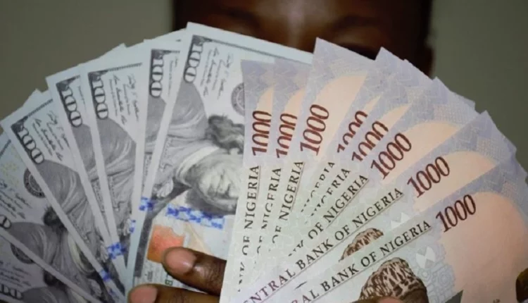 Nigerians Tremble as Dollar Exchange at N910/$1