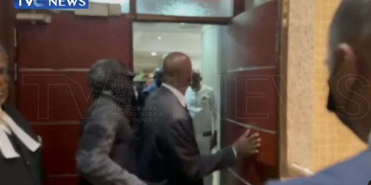 DSS manhandle TVC News camera Man