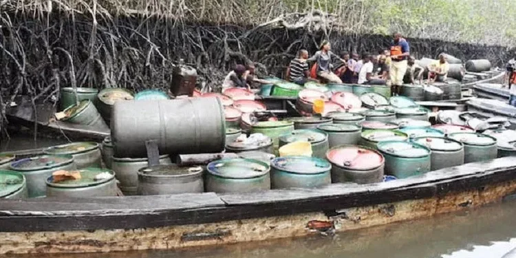 Oil theft : How military arrested oil thieves in fresh raids across Niger Delta