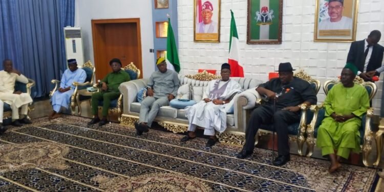 Makinde at Bala's residence