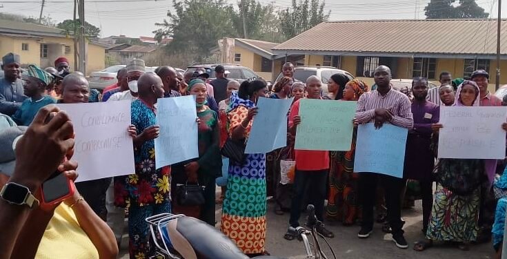health workers protest