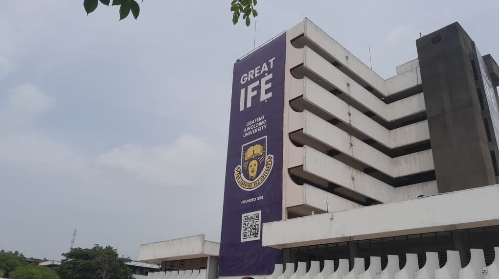 A week after First Lady bus donation, OAU students protest poor transport systems