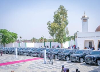 Amid 2027 ambitions, governors gift brand new cars to traditioner rulers
