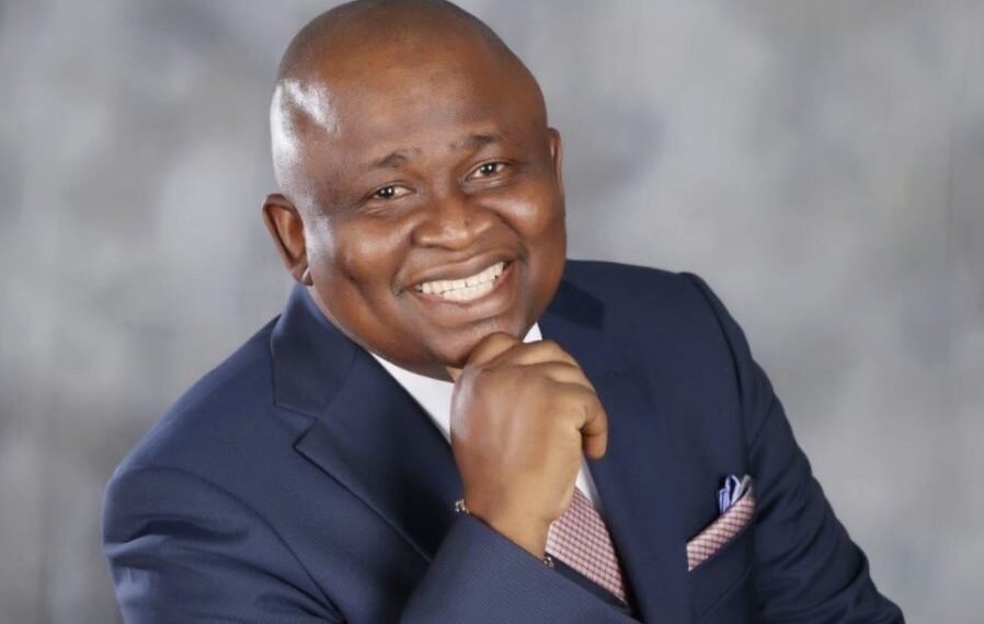 Biography of Senator Adeola Olamilekan Yayi